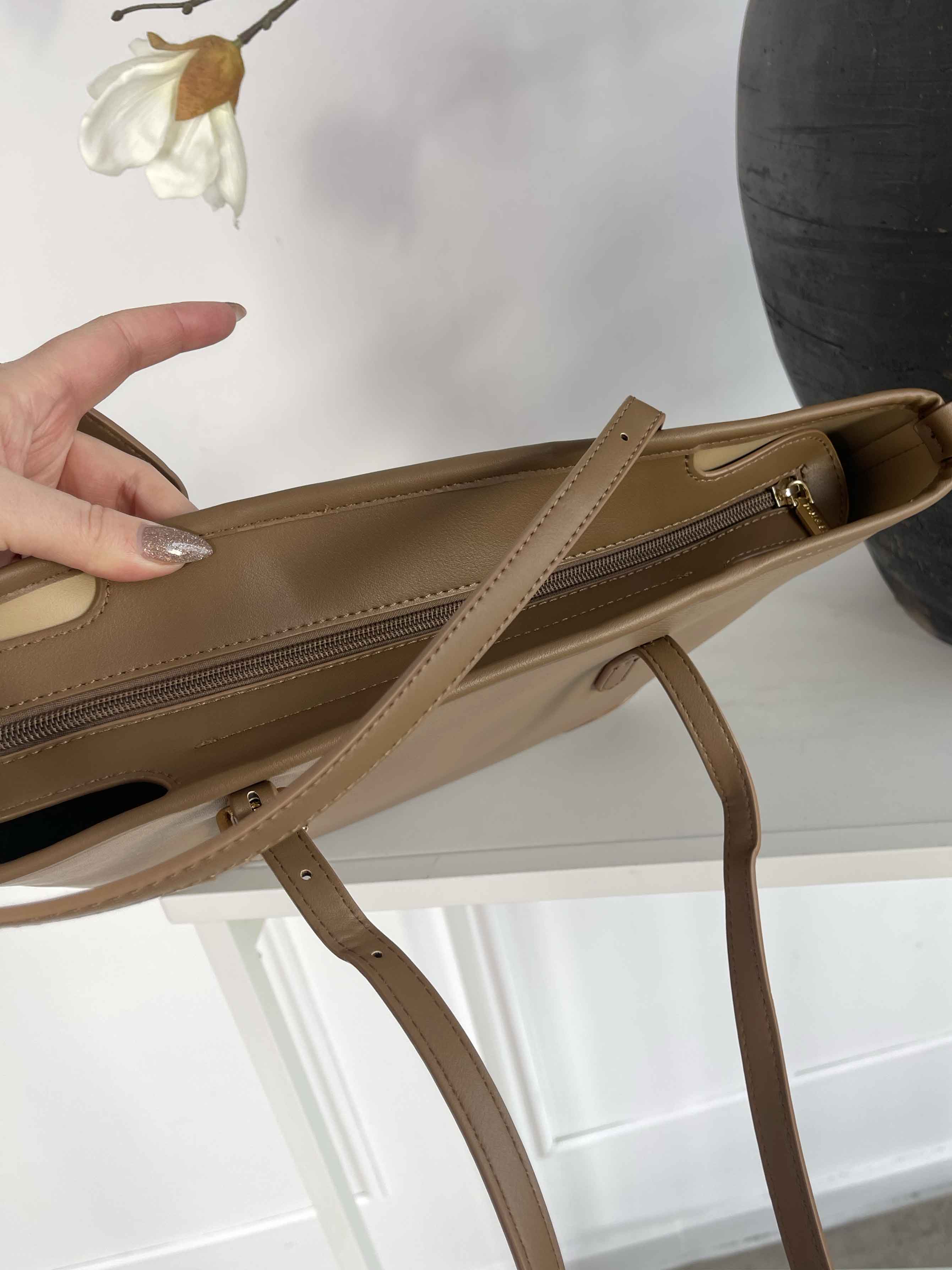 Adele - Stor shopper taske med lille guld spænde